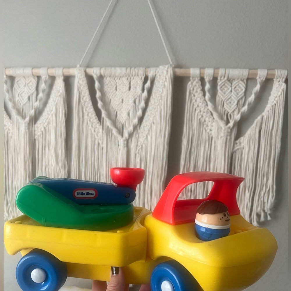 1985 Little Tikes Toddle Town Up N Down Vehivle with one toddle